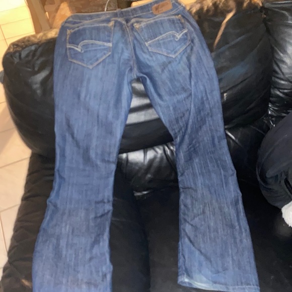 Bella Mavi Low Rise Slim Boot-cut Jeans! - Picture 3 of 8